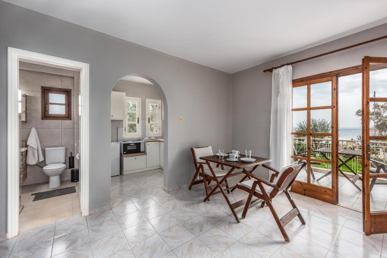 קאטליוס Albouro Seafront Apartments מראה חיצוני תמונה