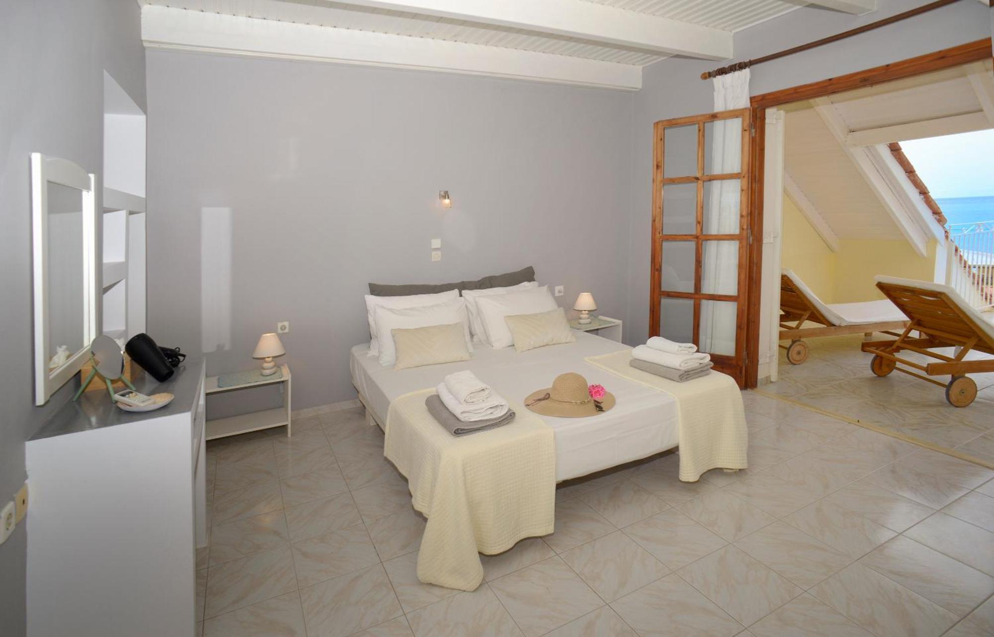קאטליוס Albouro Seafront Apartments מראה חיצוני תמונה