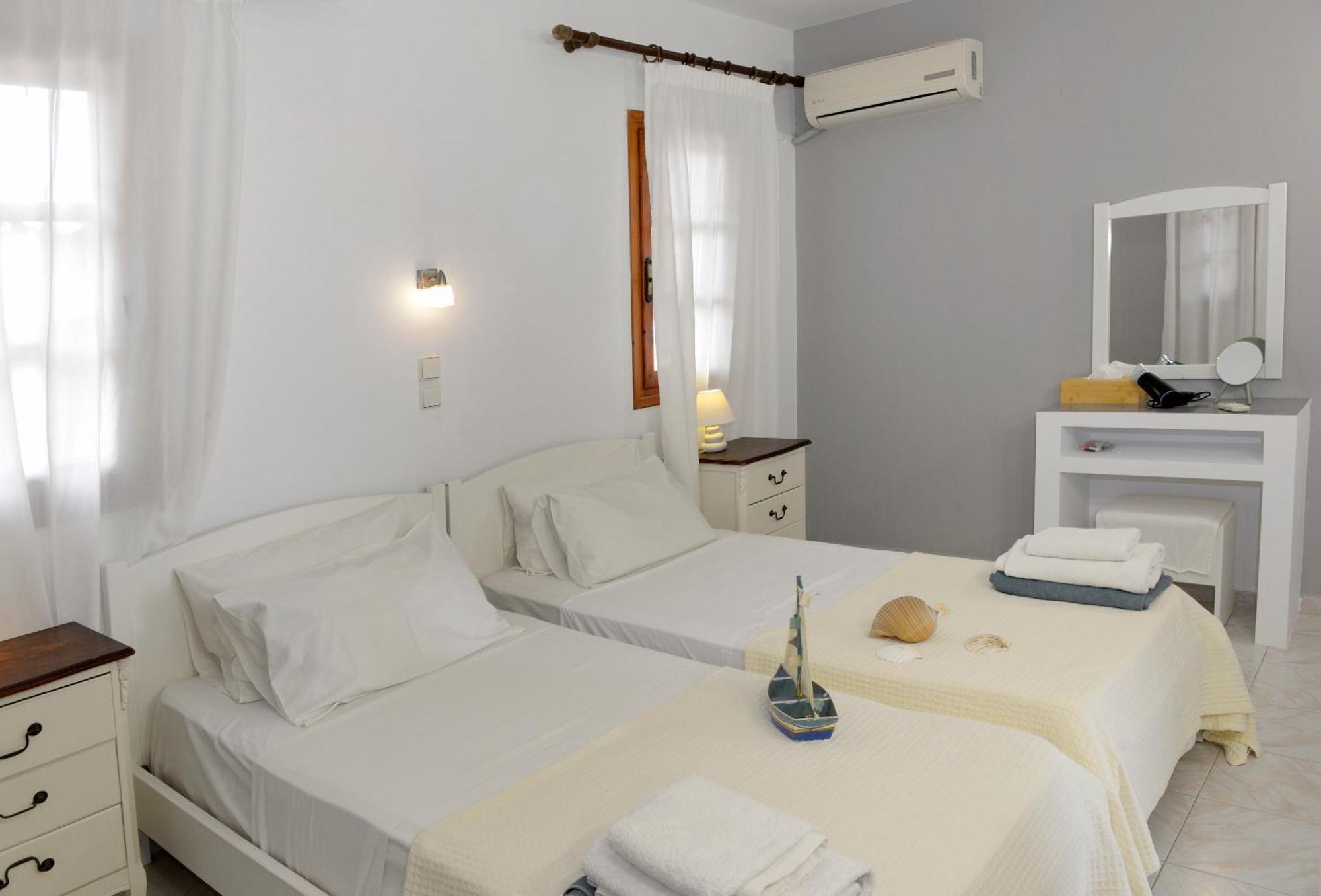 קאטליוס Albouro Seafront Apartments מראה חיצוני תמונה