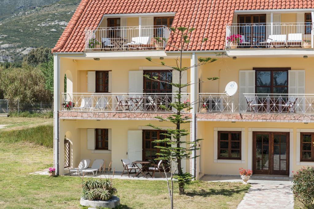 קאטליוס Albouro Seafront Apartments מראה חיצוני תמונה