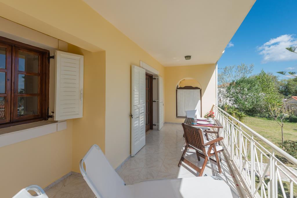 קאטליוס Albouro Seafront Apartments מראה חיצוני תמונה
